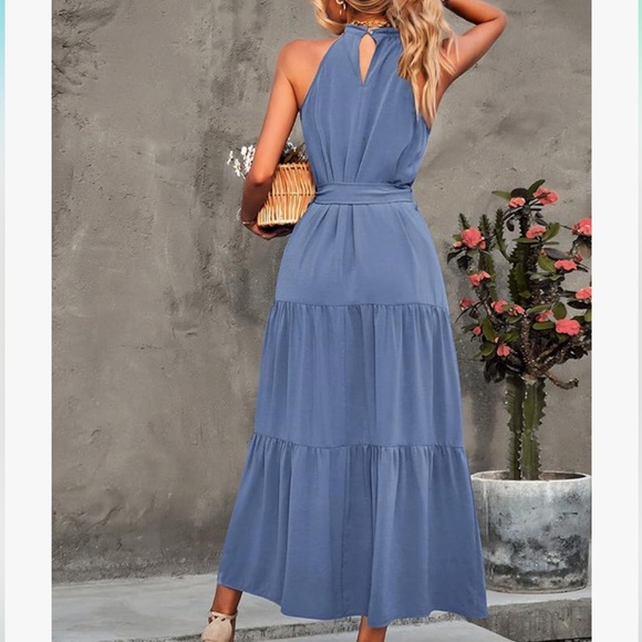 Halter neck maxi dress - Picture 4 of 4